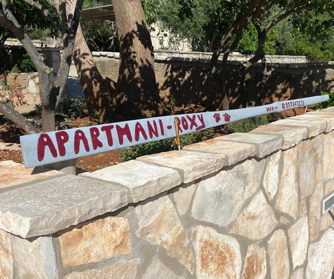 Apartmani Roxy Lovište المظهر الخارجي الصورة